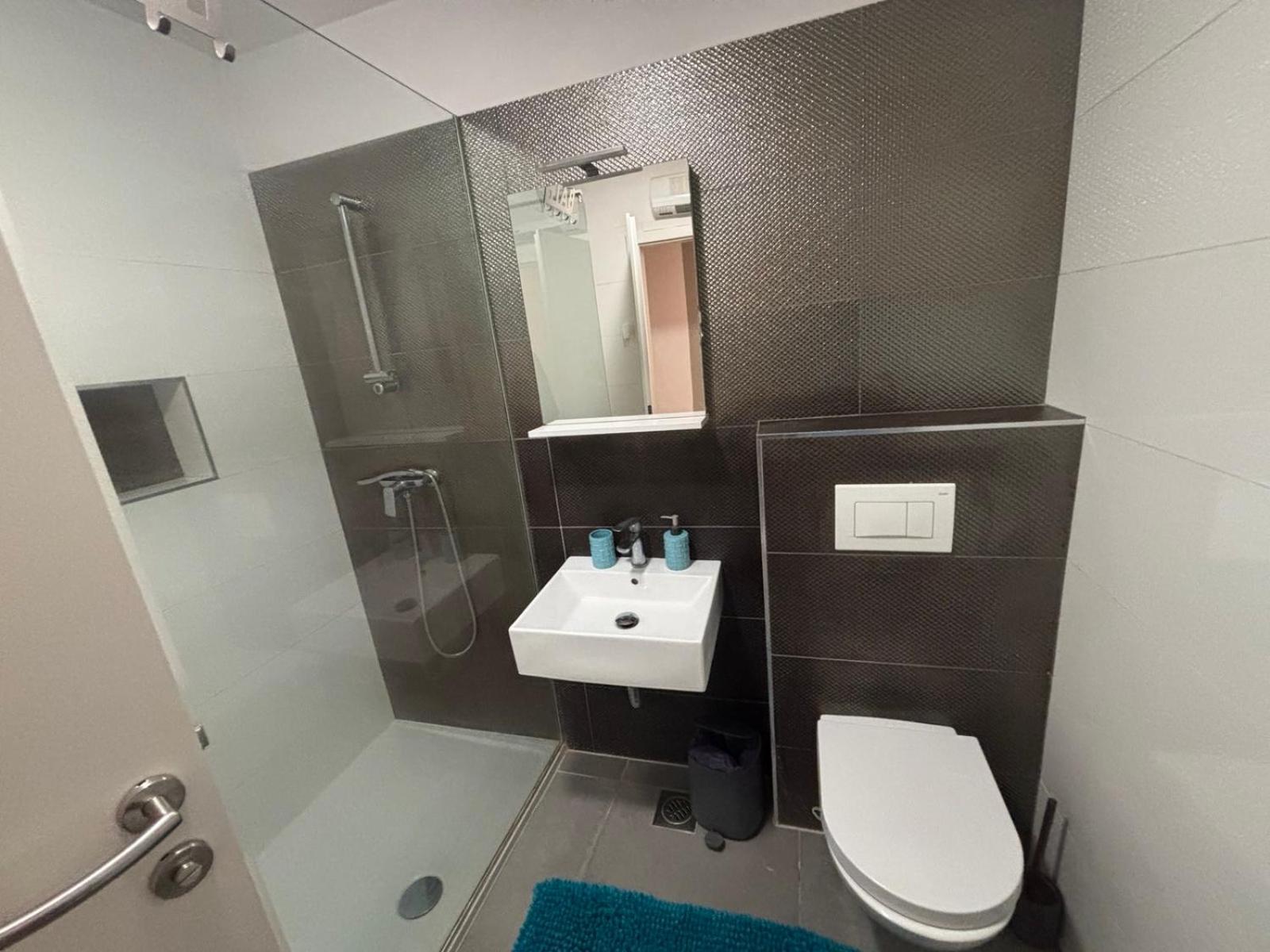 פורץ Luxury Apartment Kala 2 מראה חיצוני תמונה